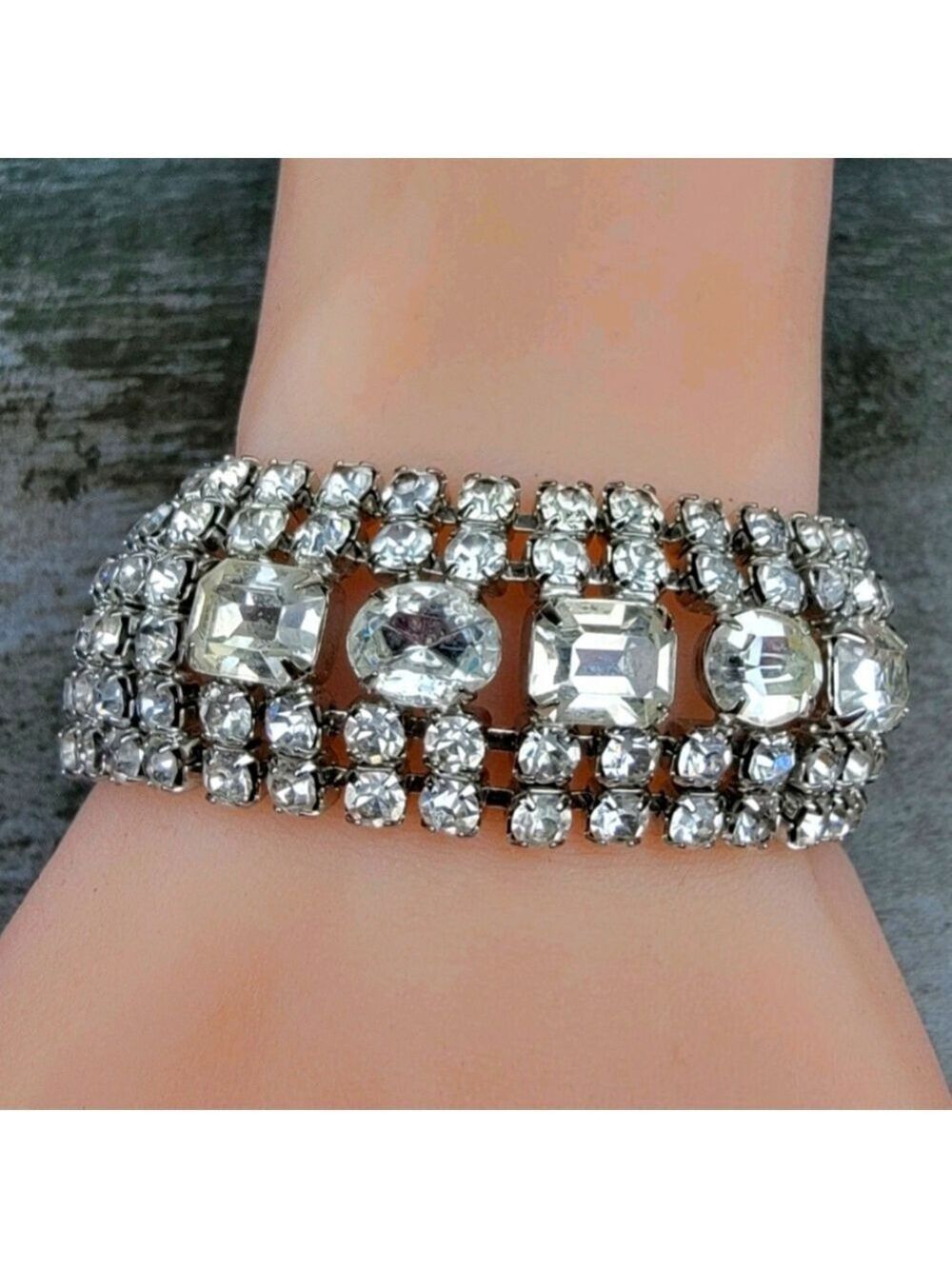 Vintage Weiss Silvertone Diamante Crystal Bracelet 7" Safety Chain Stunning